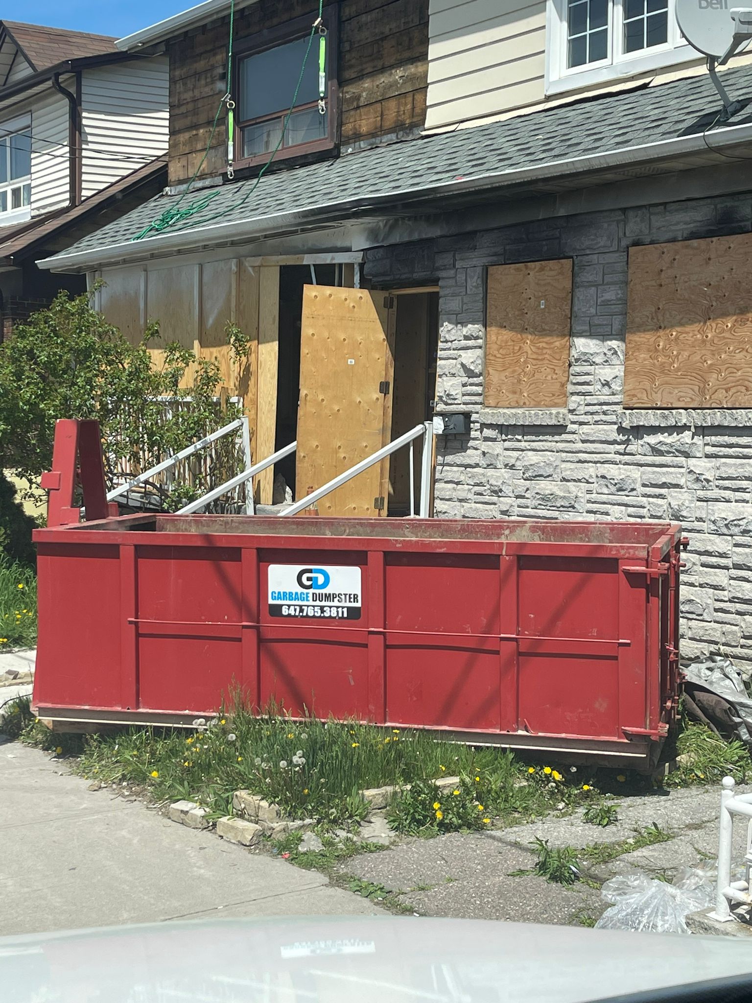 10-yard dumpster rental in Toronto, Ontario